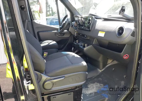 2025 Mercedes-Benz Sprinter 2500 Standard Roof 4-Cyl Diesel from USA, damaged, VIN W1Z4KFHY6SP810761